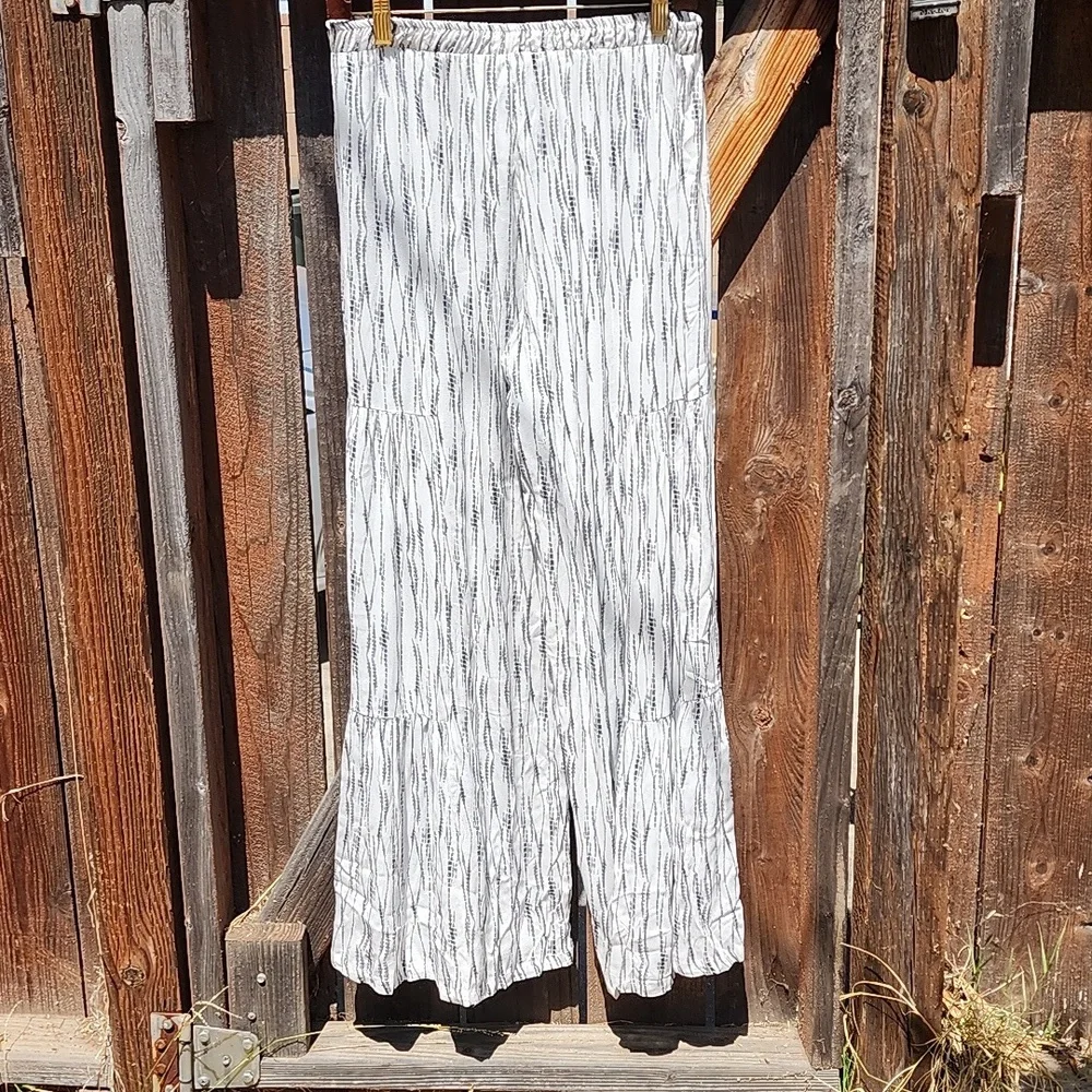 New J Valdi Printed Tiered Wide-Leg Drawstring Pants, NWT, Sz. Medium - Picture 9 of 10